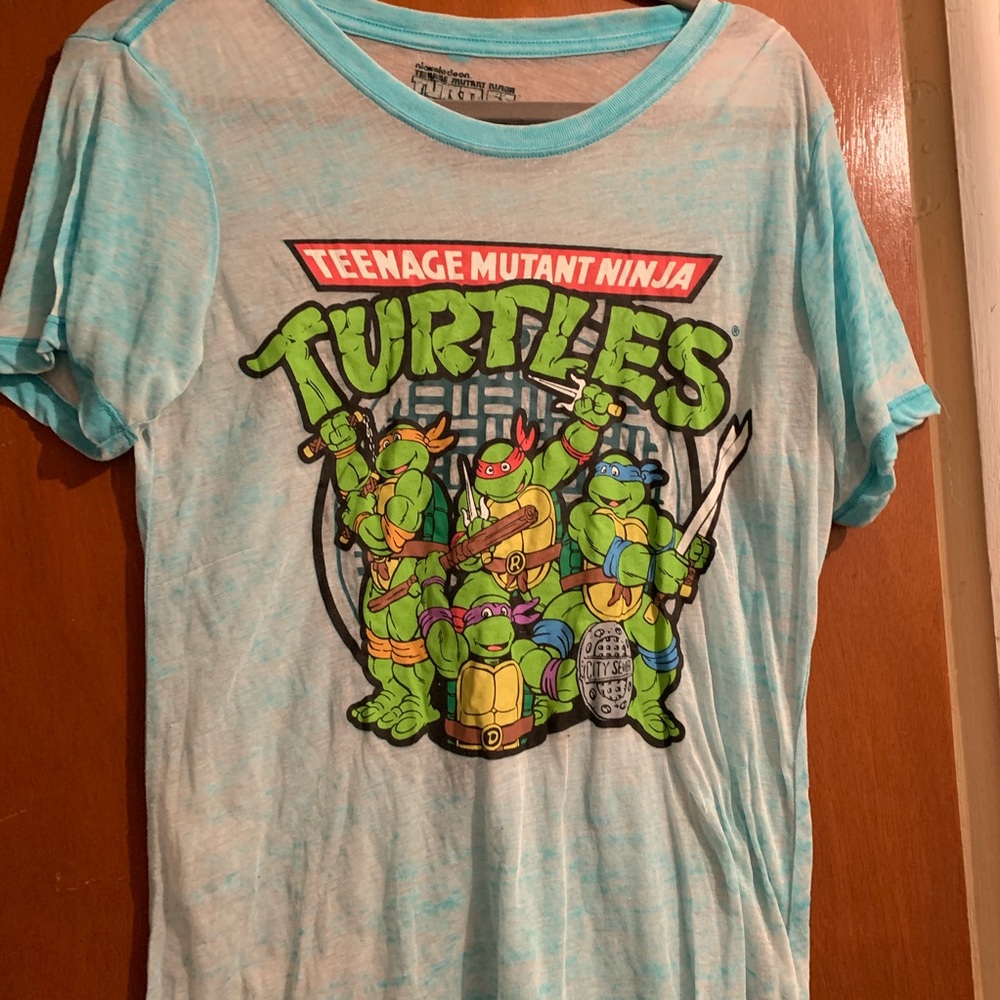 TMNT graphic tee